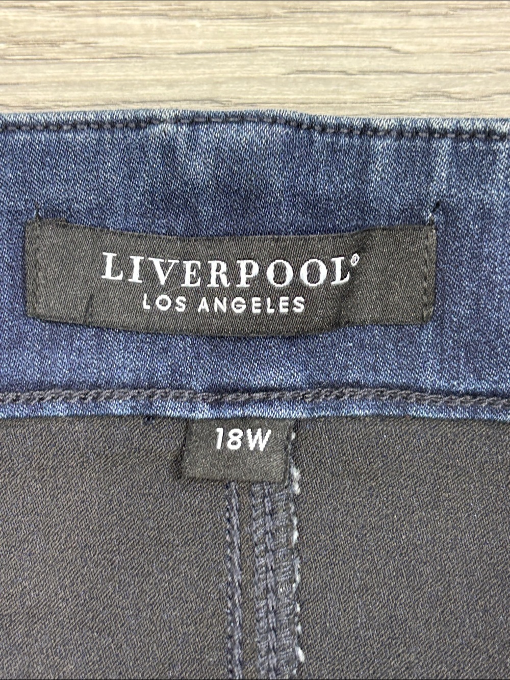 Liverpool Zora Stretch Pull On Denim Skirt - Size 18W NWT - Picture 5 of 7